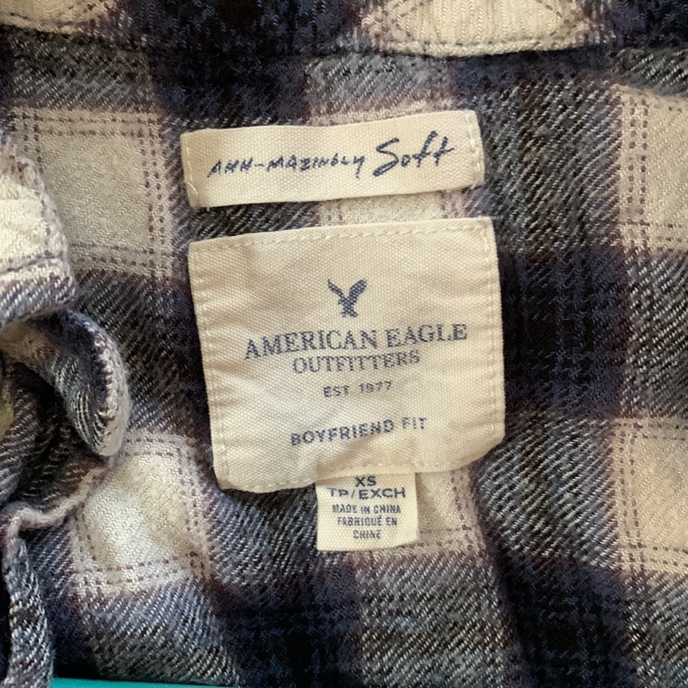 AE Boyfriend Fit Blue and White Plaid Flannel XS - Picture 3 of 4